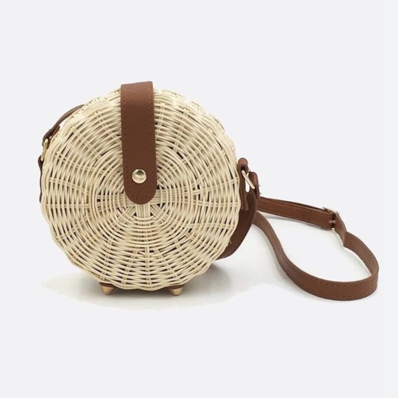 Handbags - Round Woven Straw Crossbody Bag